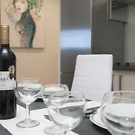Rodeos Luxury Apartment