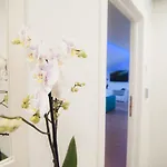 Apartment Rodeos Luxury