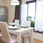Rodeos Luxury Apartment